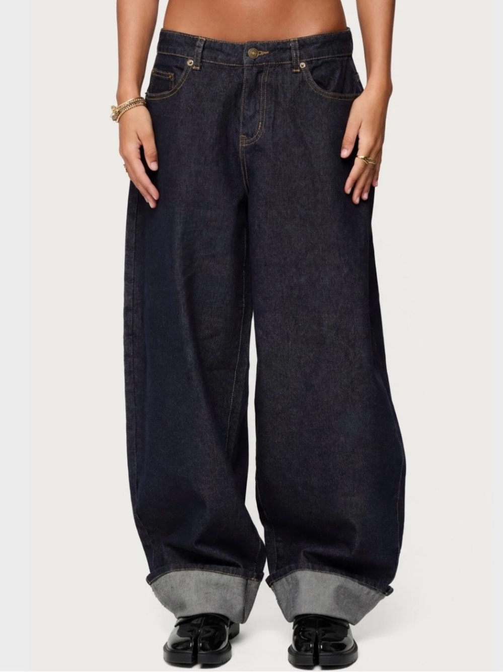 Edikted Kella Low Rise Baggy Cuffed Jeans Size M Indigo Blue Raw Washed.